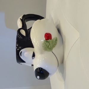 Pepe Le Pew 3D Rose in mouth 1993 Warner Bros coffee mug Collectible Applause
